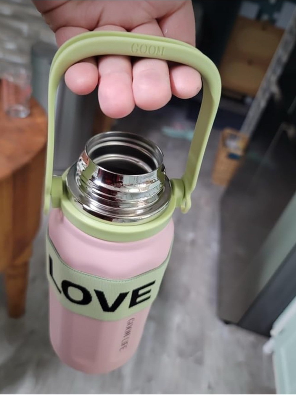 GOOM 32oz Thermos Pink Water Bottle, Stainless Steel, No Leak, Strap Love Bullet - Picture 15 of 16